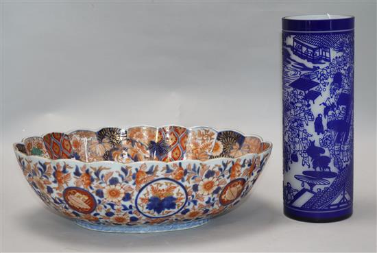 An Imari oval bowl with scalloped rim and a modern Chinese cased glass vase bowl diameter 32cm